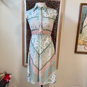 Vintage Floral Patterned Sleeveless Dress